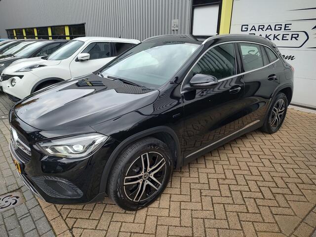 Mercedes-Benz GLA-KLASSE 250 e Progressive Plug-In leder led Camera CarPlay