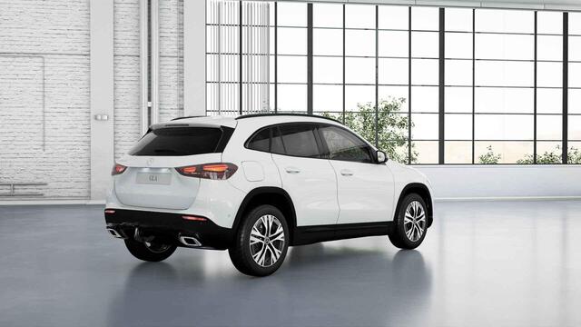 Mercedes-Benz GLA-KLASSE 250 e Luxury Line | Night pakket | Elektrisch wegklapbare trekhaak | Stoelverwarming | Winter pakket |