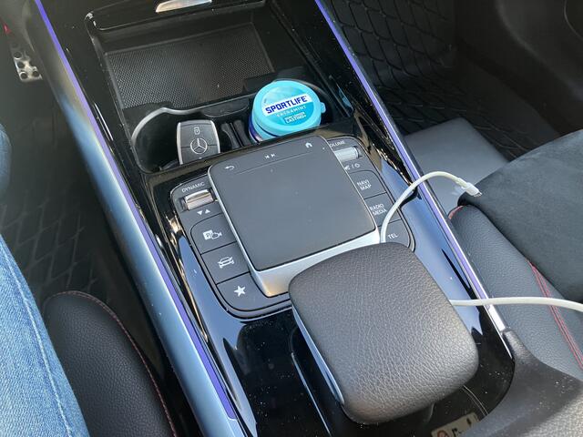 Mercedes-Benz GLA-KLASSE 180 Business Solution AMG | 1E EIGENAAR | 12MND GARANTIE | AUTOMAAT | PANO | NAVI | CARPLAY | CRUISE | MEMORY | NL-AUT |