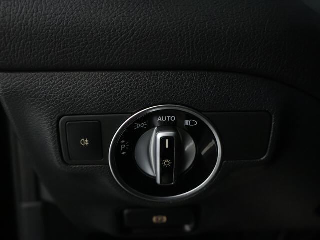 Mercedes-Benz GLA-KLASSE 180 Business Solution AMG | Cruise Control | AMG Line | Stoelverwarming