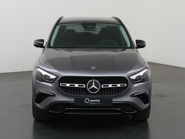 Mercedes-Benz GLA-KLASSE 250 e Luxury Line | Night pakket | 360 graden camera | Multibeam | Apple carplay |