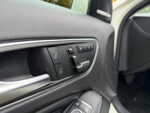 Mercedes-Benz GLA-KLASSE 250 Ambition | Pano | Memory | NWE Service & APK |