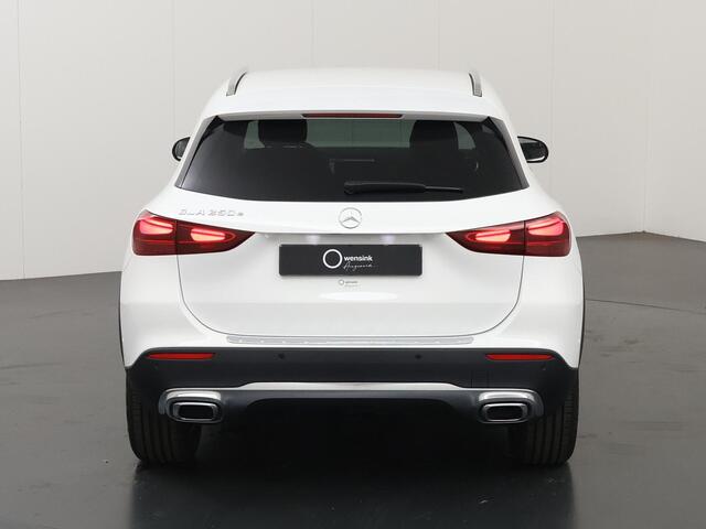 Mercedes-Benz GLA-KLASSE 250 e Luxury Line | Trekhaak | Night pakket | Stoelverwarming |