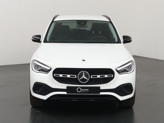 Mercedes-Benz GLA-KLASSE 250 e Luxury Line | Trekhaak | Stoelverwarming |