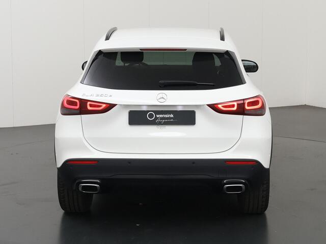 Mercedes-Benz GLA-KLASSE 250 e Luxury Line | Trekhaak | Stoelverwarming |
