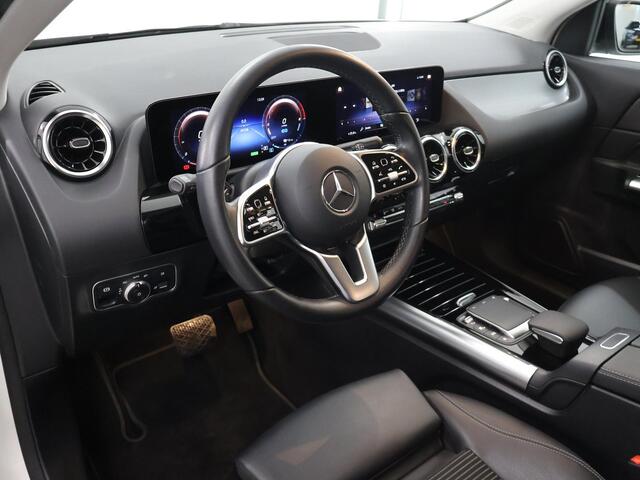 Mercedes-Benz GLA-KLASSE 250 e Luxury Line | Trekhaak | Stoelverwarming |