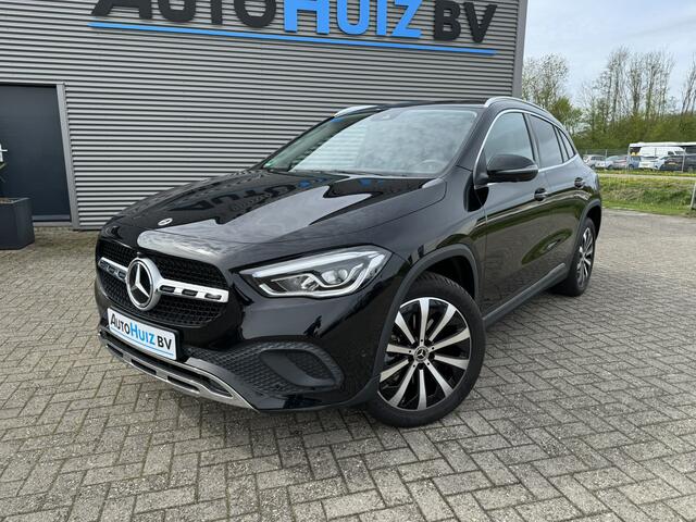 Mercedes-Benz GLA-KLASSE 250 e Automaat Progressive DAB Comfortstoelen Achteruitrijcamera DAB Carplay 19 Inch LED