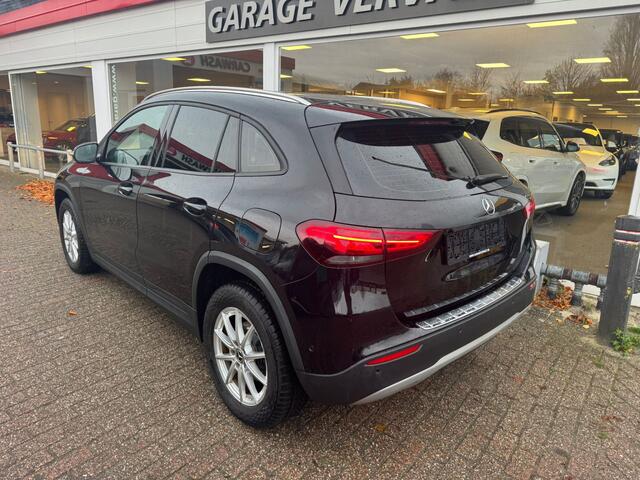 Mercedes-Benz GLA-KLASSE 180 Business Solution