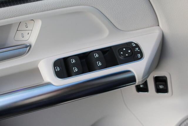 Mercedes-Benz GLA-KLASSE 250 e Progressive | Pano | Distronic | Memory |