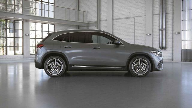 Mercedes-Benz GLA-KLASSE 250 e AMG Line | Panoramadak | Headup | Widescreen | Stoelverwarming | Sfeerverlichting | Apple Carplay |