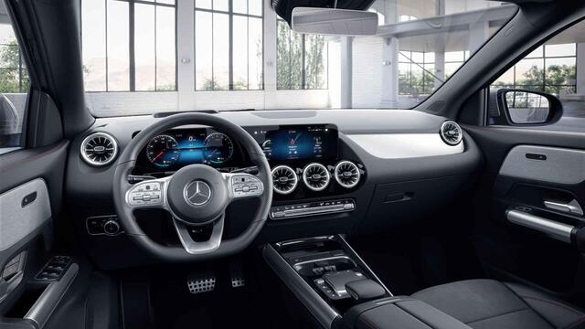 Mercedes-Benz GLA-KLASSE 250 e AMG Line | Panoramadak | Headup | Widescreen | Stoelverwarming | Sfeerverlichting | Apple Carplay |
