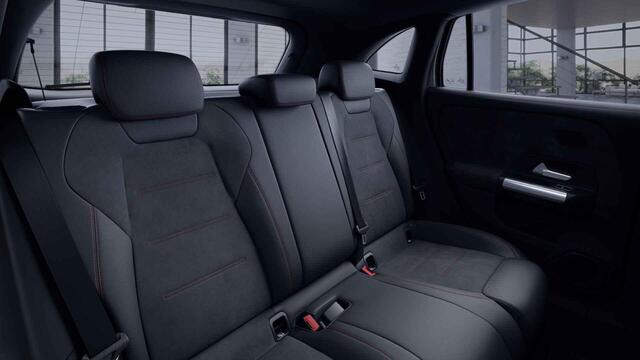 Mercedes-Benz GLA-KLASSE 250 e AMG Line | Panoramadak | Headup | Widescreen | Stoelverwarming | Sfeerverlichting | Apple Carplay |