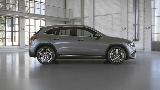 Mercedes-Benz GLA-KLASSE 200 Business Solution AMG | Night pakket | Elektrische achterklep | Stoelverwarming |