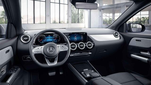 Mercedes-Benz GLA-KLASSE 200 Business Solution AMG | Night pakket | Elektrische achterklep | Stoelverwarming |