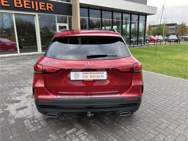 Mercedes-Benz GLA-KLASSE 250 e AMG Line Pano dak I Trekh. afn