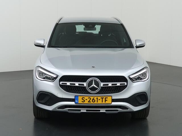 Mercedes-Benz GLA-KLASSE 250 e Luxury Line | Trekhaak | Widescreen | Stoelverwarming | Achteruitrijcamera |