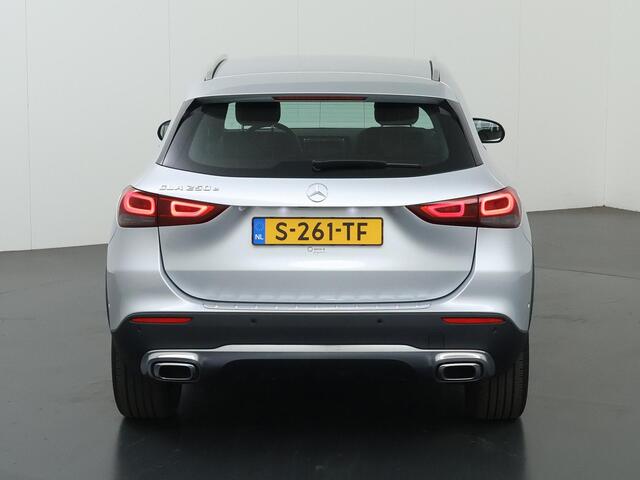 Mercedes-Benz GLA-KLASSE 250 e Luxury Line | Trekhaak | Widescreen | Stoelverwarming | Achteruitrijcamera |