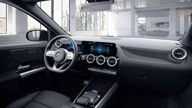 Mercedes-Benz GLA-KLASSE 250 e AMG Line | Panoramadak | Premium pakket | Stoelverwarming | Elektrische achterklep |