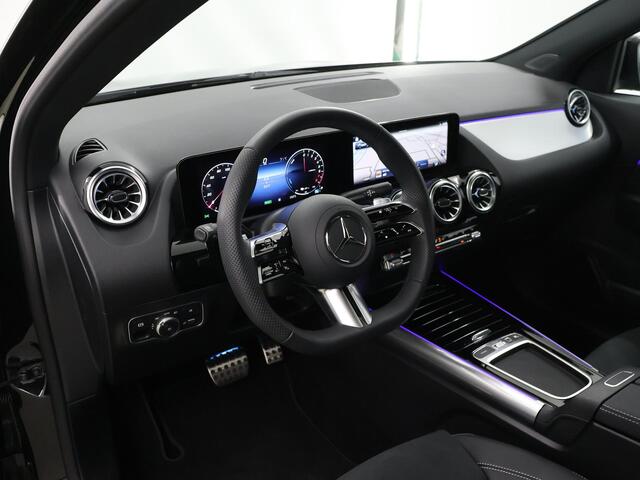Mercedes-Benz GLA-KLASSE 250 e Business Solution AMG | Panoramadak | Trekhaak | Night pakket | Memory |