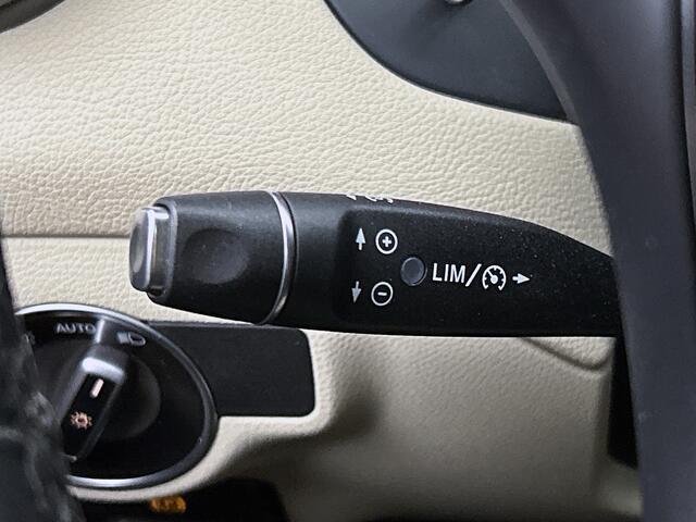 Mercedes-Benz GLA-KLASSE 180 Premium Plus Pano, Navi, 18 inch