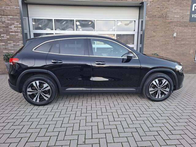 Mercedes-Benz GLA-KLASSE 250 e Business Solution Luxury Limited