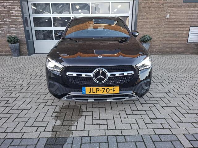 Mercedes-Benz GLA-KLASSE 250 e Business Solution Luxury Limited