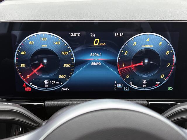 Mercedes-Benz GLA-KLASSE 200 Business Solution AMG | Panoramadak | Achteruitrijcamera | Multibeam Koplampen | Memory Stoelen | Inclusief 24 maanden MB Certified garantie voor Europa.