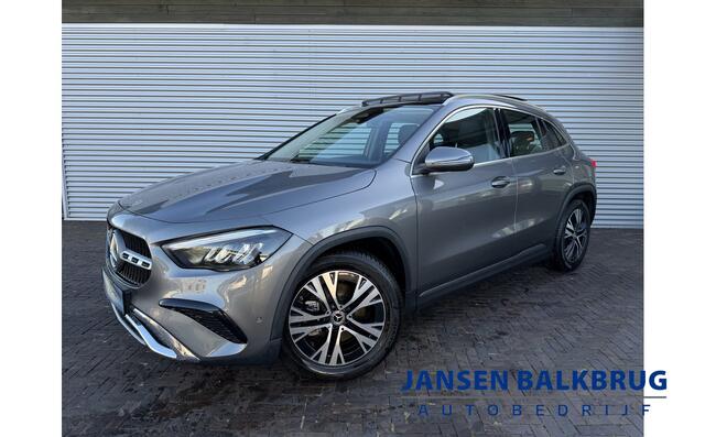 Mercedes-Benz GLA-KLASSE 180 Business Line panoramadak