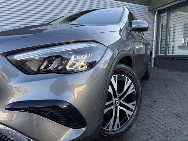 Mercedes-Benz GLA-KLASSE 180 Business Line panoramadak