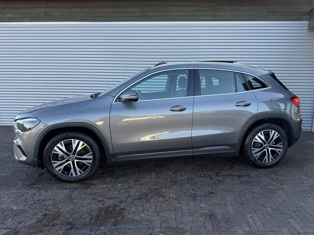Mercedes-Benz GLA-KLASSE 180 Business Line panoramadak