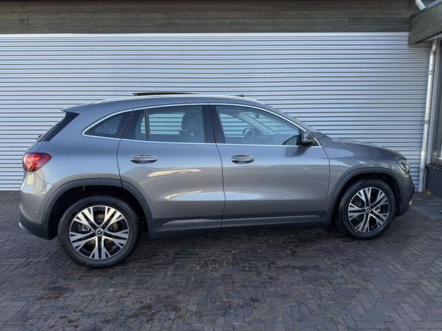 Mercedes-Benz GLA-KLASSE 180 Business Line panoramadak