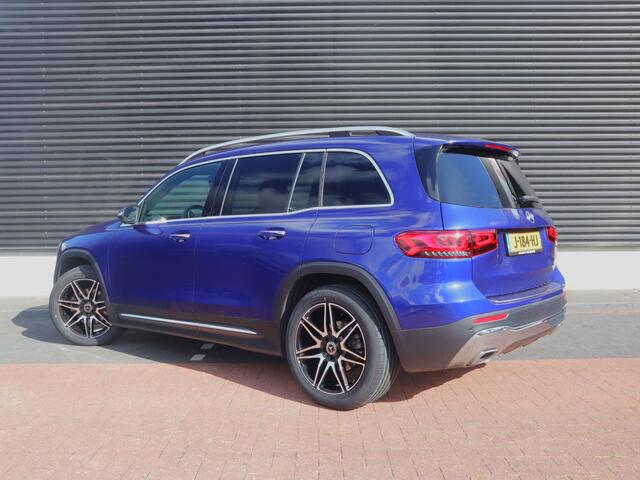 Mercedes-Benz GLB-Klasse 200 Premium | Clima | Cruise | Navi Full Map | Dealer onderhouden | Stof/Leder | LED | Comfortstoel+Verwarming | PDC V+A+Cam | Trekhaak |