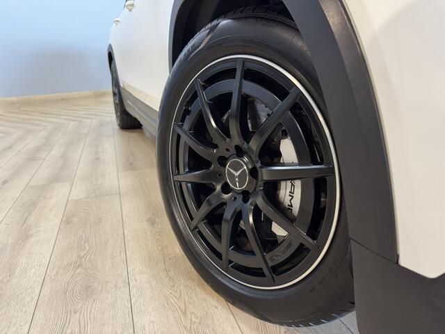 Mercedes-Benz GLB-Klasse AMG 35 4MATIC Premium Plus Airco ECC | Panorama | Memory | Trekhaak | Head Up | Sfeer | Burmester | Virtual | Adaptive Cruise | Isofix