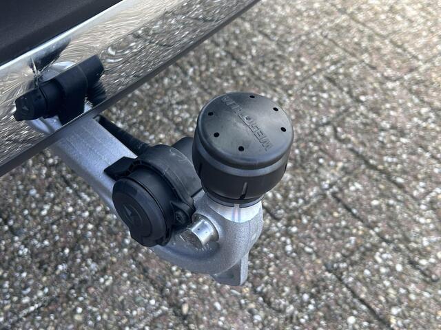 Mercedes-Benz GLB-Klasse 200 Business Solution Luxury | Beige Interieur | Panoramadak | Cruise Control | Trekhaak | Navigatie