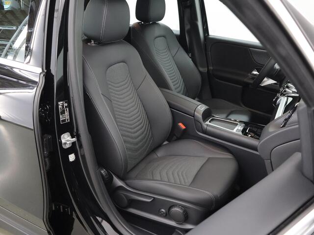 Mercedes-Benz GLB-Klasse 180 Business Solution | High-Performance LED | DAB+ Radio | Achteruitrijcamera | Stoelverwarming