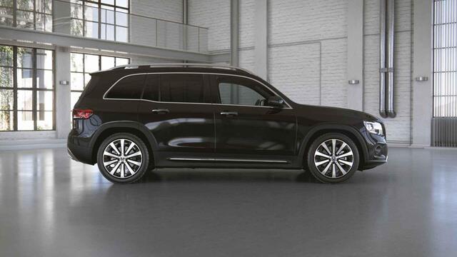 Mercedes-Benz GLB-Klasse 200 Luxury Line 7p. | Trekhaak | Panoramadak | 19" lichtmetalen velgen | Widescreen | Sfeerverlichting | Stoelverwarming |