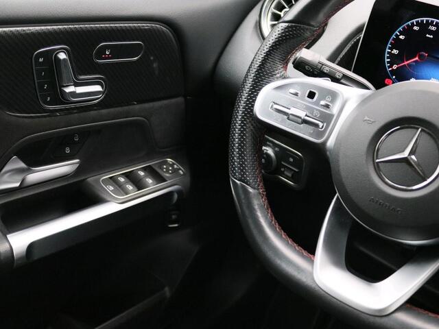 Mercedes-Benz GLB-Klasse 200 Business Solution AMG AMG Line | Night Pakket | PAnoorama Schuif-Kanteldak | Trekhaak | Memory Voorstoelen. Inclusief 24 maanden Mercedes-Benz Certified garantie voor Europa.