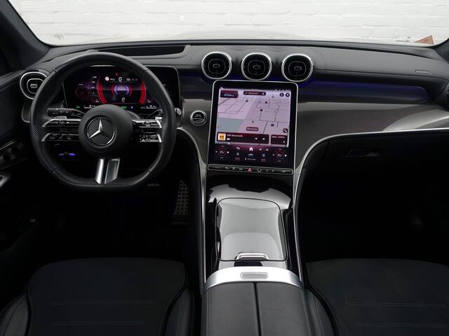 Mercedes-Benz GLC-KLASSE 400e 4MATIC AMG Line- Achteras besturing, Burmester Audio, Head Up, Panoramadak, Carbon, Sfeerverlichting