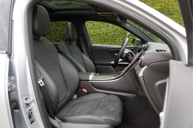 Mercedes-Benz GLC-KLASSE GLC 400 e 4MATIC AMG Line | Burmester Panorama Trekhaak Keyless Digital Winter