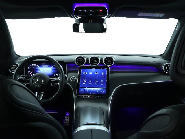 Mercedes-Benz GLC-KLASSE 300 e 4MATIC AMG Plug-In Hybride | AMG Line | Night Pakket | Panorama Schuif-Kanteldak | Trekhaak. Inclusief 24 maanden MB Certified garantie voor Europa.