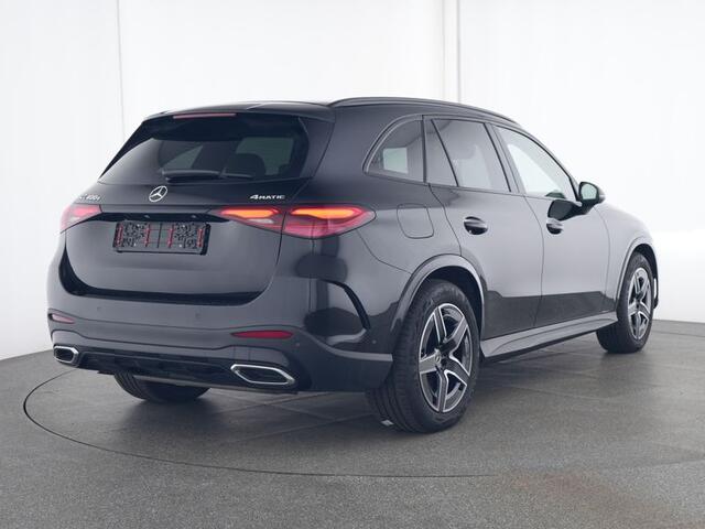 Mercedes-Benz GLC-KLASSE 400 e 4MATIC AMG Plug-In Hybride | AMG Line | Night Pakket | Trekhaak | Airmatic | Achterasbesturing | Panaorama Schuif-Kanteldak Inclusief 24 maanden MB Certified garantie voor Europa.