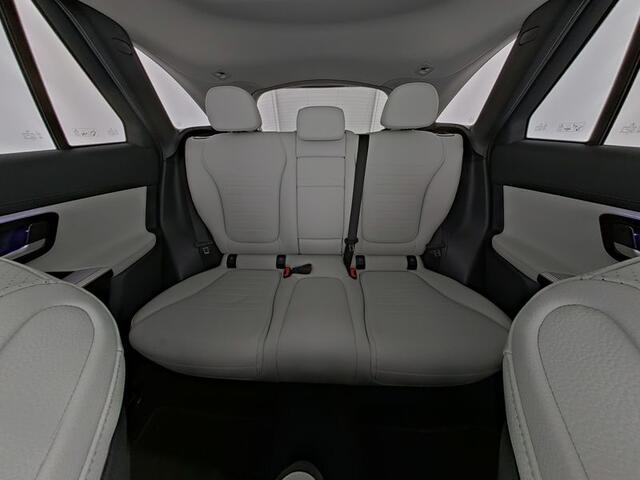 Mercedes-Benz GLC-KLASSE 400 e 4MATIC AMG Plug-In Hybride | AMG Line | Night Pakket | Trekhaak | Airmatic | Achterasbesturing | Panaorama Schuif-Kanteldak Inclusief 24 maanden MB Certified garantie voor Europa.