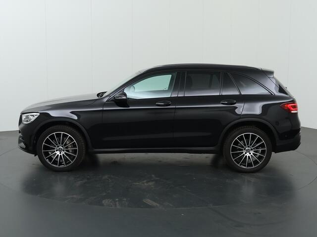 Mercedes-Benz GLC-KLASSE 300e 4MATIC Business Solution AMG | Night | 20" lichtmetalen velgen | Stoelverwarming | Sfeerverlichting |