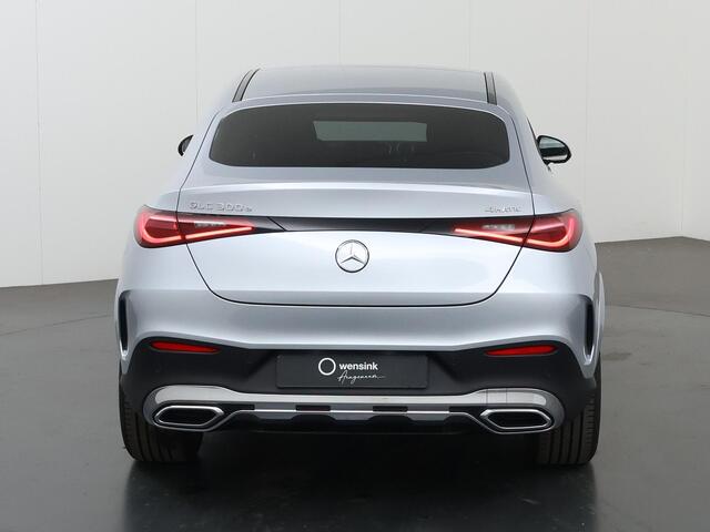 Mercedes-Benz GLC-KLASSE Coupé 300e 4MATIC AMG Line | Verwarmd stuur | Getint glas | Sfeerverlichting |