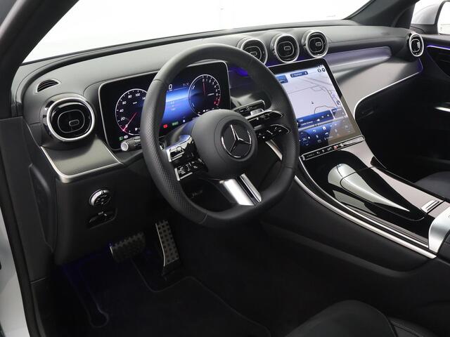 Mercedes-Benz GLC-KLASSE Coupé 300e 4MATIC AMG Line | Verwarmd stuur | Getint glas | Sfeerverlichting |