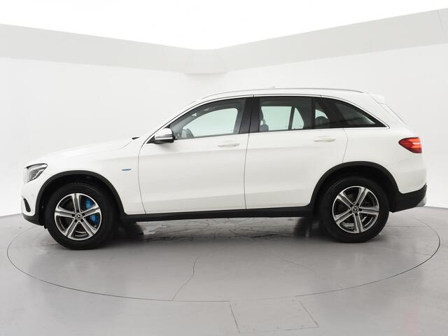 Mercedes-Benz GLC-KLASSE 350e 4MATIC PLUG-IN HYBRID + TREKHAAK | PANORAMA | LUCHTVERING | LED | STOELVERWARMING
