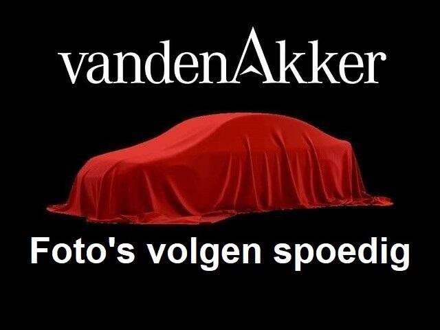 Mercedes-Benz GLC-KLASSE 300e Coupé AMG // Trekhaak // Schuifdak // Memory // 360 Camera // Distronic // 20 Inch // Sfeerverlichting