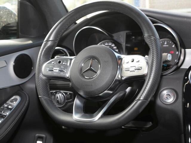 Mercedes-Benz GLC-KLASSE 300de 4MATIC AMG Line Night Pakket Treeplanken Trekhaak 19 Inch LED Navi