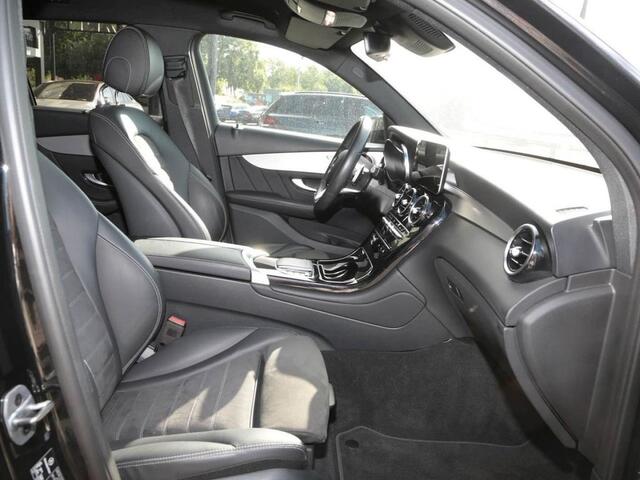 Mercedes-Benz GLC-KLASSE 300de 4MATIC AMG Line Night Pakket Treeplanken Trekhaak 19 Inch LED Navi