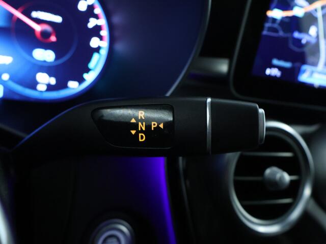 Mercedes-Benz GLC-KLASSE 300 e 4MATIC Premium Plus Panoramadak | Trekhaak | Nightpakket Inclusief 24 maanden MB Certified garantie voor Europa.